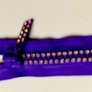 NWOT PURPLE RHINESTONE ZIPPER. Very colorful and beautiful for sewing.